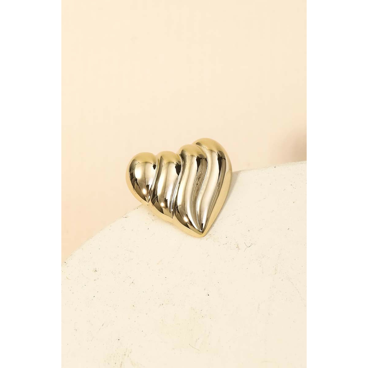 Ribbed Heart Stud Gold Earrings